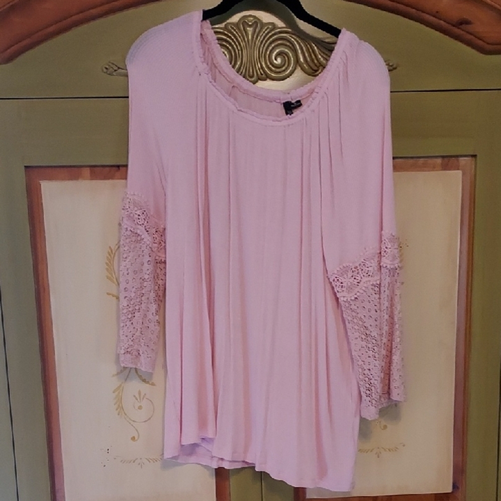 New Directions Light Pink Lace Sleeve Swing Tunic